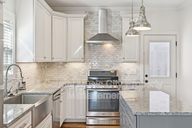 Building Photo - 1105 49th Ave N