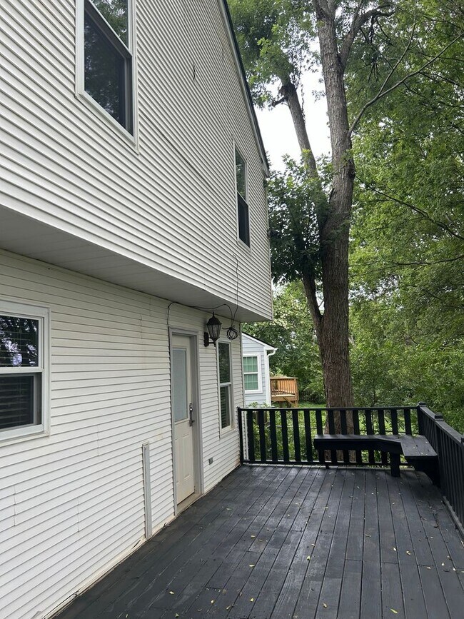 Foto del edificio - 4 Bedroom Single Family Home in Cartersville