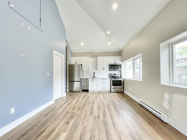 Photo du bâtiment - 111 McAlpine Ave S