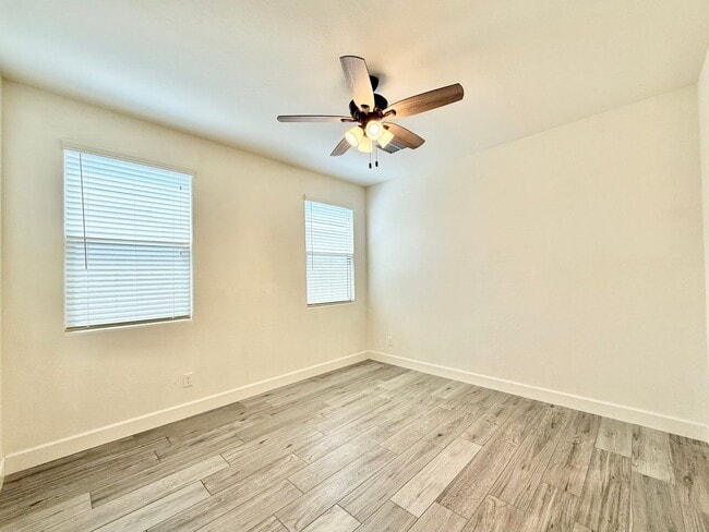 Foto del edificio - Charming 5-bed, 3-bath home with Pool/Spa ...