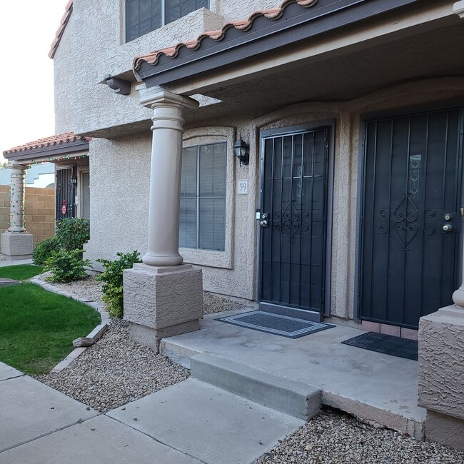 Building Photo - 3491 N Arizona Ave