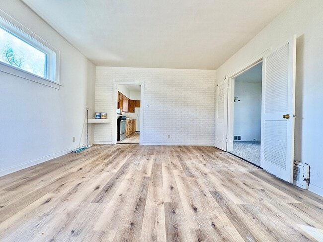 Foto del edificio - 1133 N Elmer St