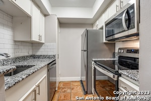 Foto del edificio - 66 Brees Blvd