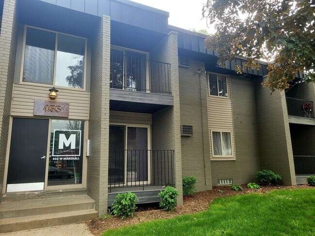 Foto del edificio - 455 W Marshall St