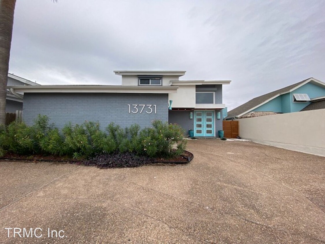 Primary Photo - 3 br, 3.5 bath House - 13731 TAJAMAR CT.