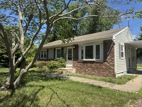 Building Photo - 507 Overbrook Dr
