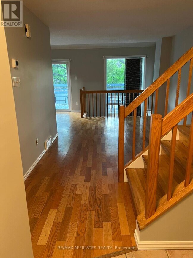 Photo du bâtiment - 61 Rueter St