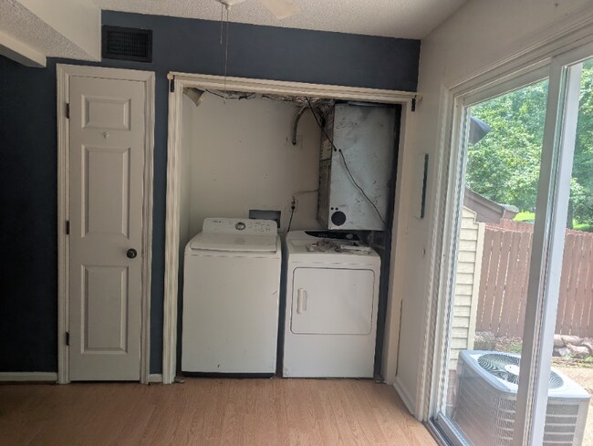 Building Photo - 3155 Trails End Ln
