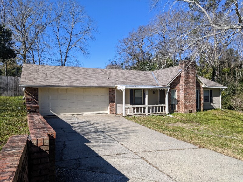 Primary Photo - 338 Lee Rd 441