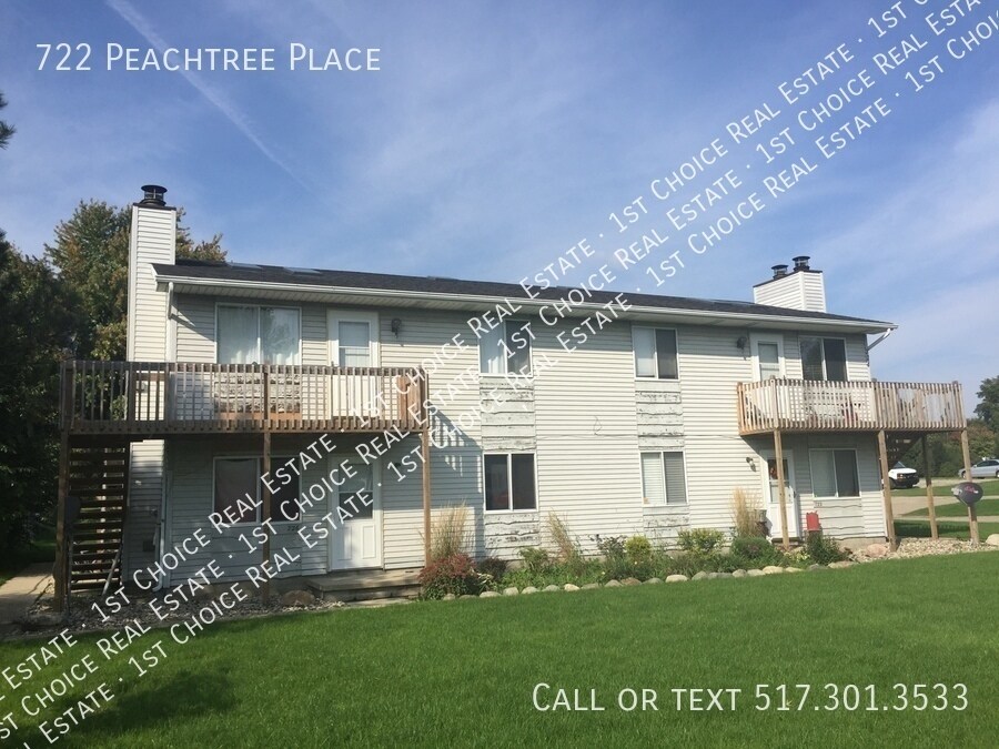 Primary Photo - Updated 2-BDR 1-BTH Apartment - Fireplace ...