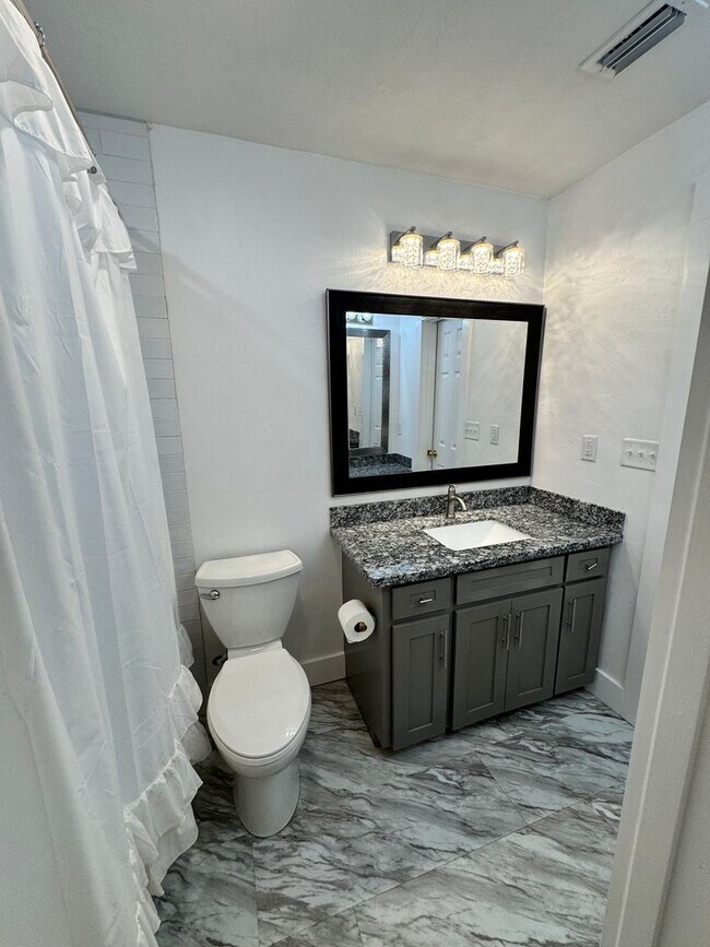 Foto del edificio - Cute Cozy 2 bedroom