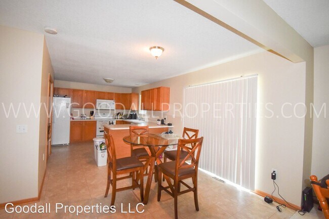 Building Photo - 4616 Meadow Valley Dr