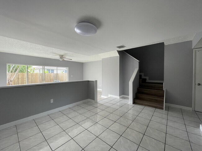 Foto del edificio - 20511 NW 15th Ave