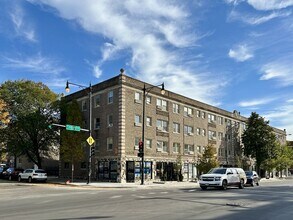 Building Photo - 1553 W Hollywood Ave