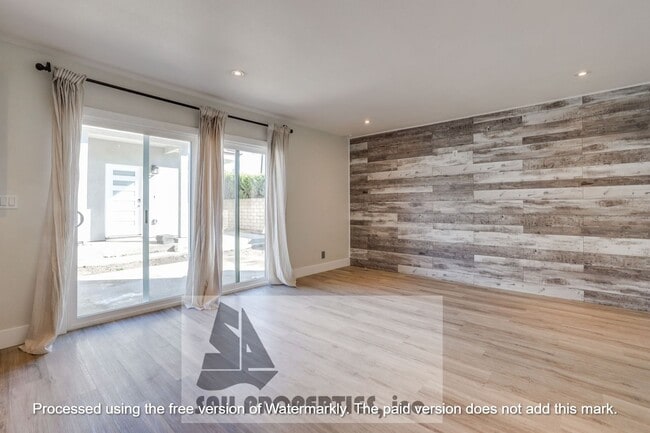 Building Photo - 11875 Wisteria Ave