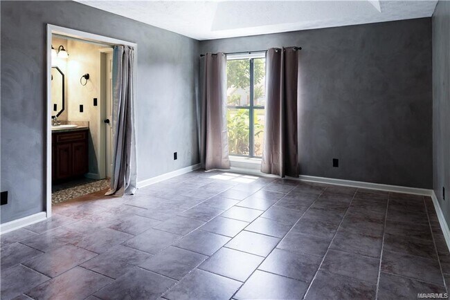 Foto del edificio - 735 Summer Ln