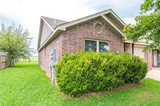 Foto del edificio - 905 Meghan Ct