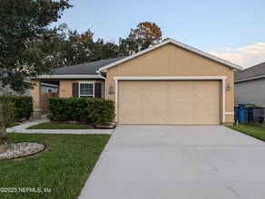 Building Photo - 12106 Alexandra Dr