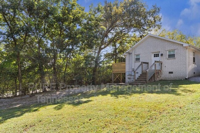 Foto del edificio - 622 Maplewood Ln