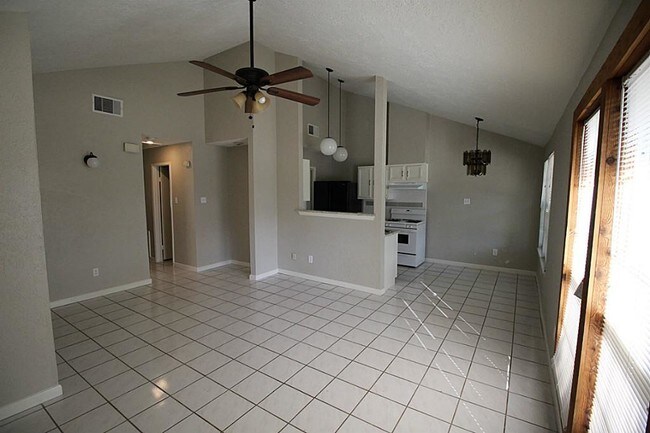 Foto del edificio - 5145 Beaver Hollow Dr