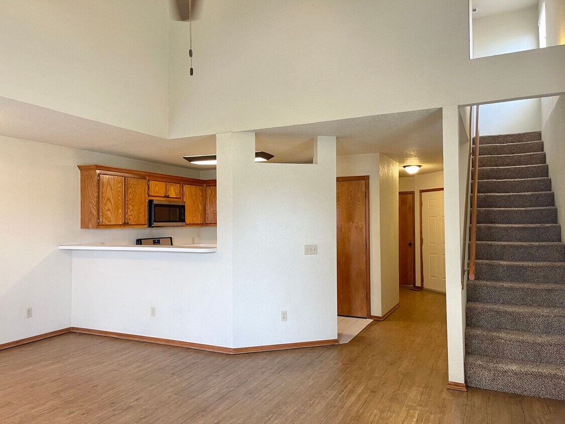 Primary Photo - 3320-3322 Ridgecrest Cir