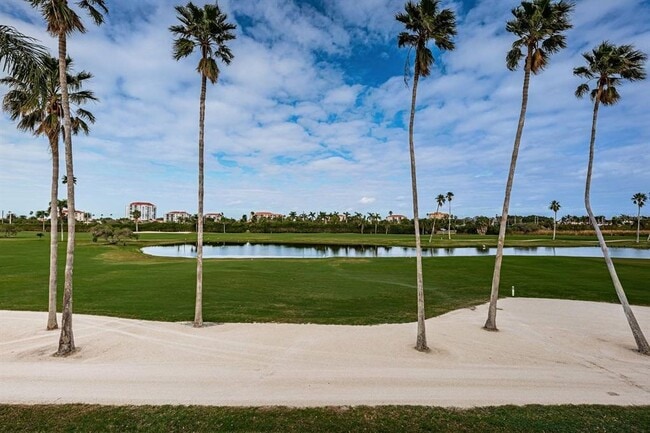 Building Photo - 6141 Bahia Del Mar Blvd S