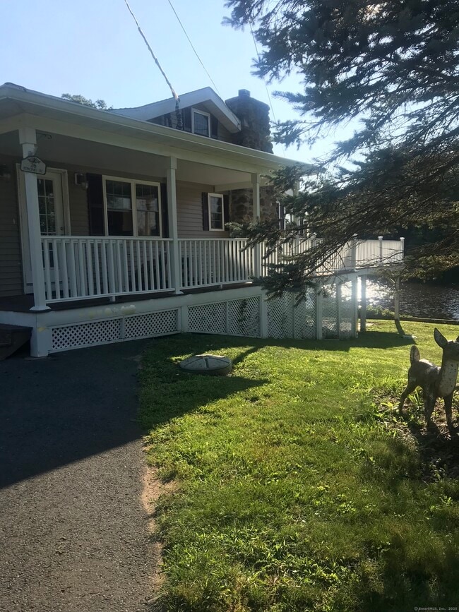 Building Photo - 26 Strong St