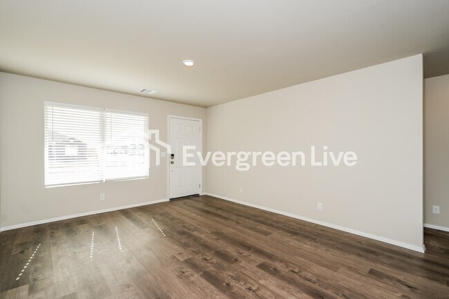 Foto del edificio - 10105 E King Pl