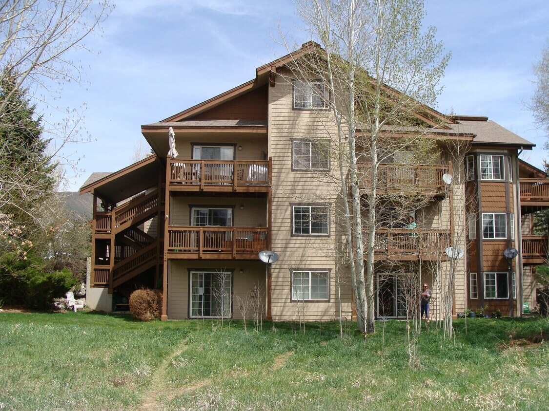 302 Crazy Horse Pt Unit 302, Edwards, CO 81632 Condo for Rent in