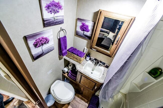 Foto del edificio - LONG TERM RENTAL! Camper 5 minutes from Nolin Lake.