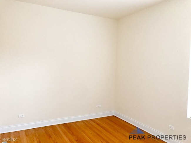Foto del edificio - 2 br, 2 bath Apartment - 3945 N Janssen Ave
