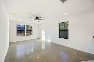 Building Photo - 543 Delmar St