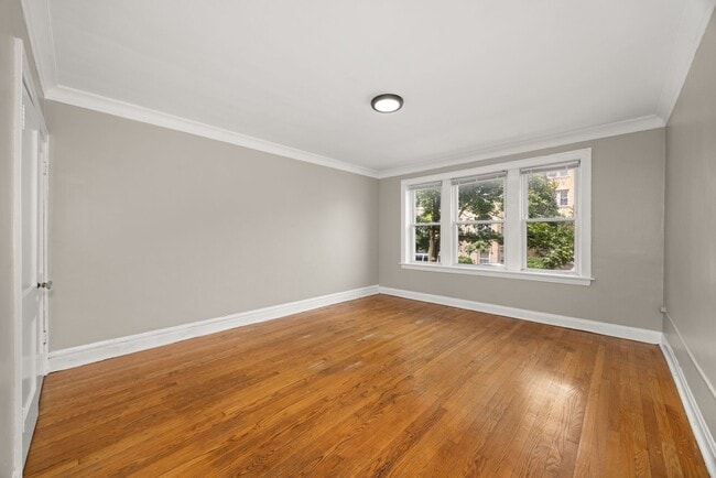 Building Photo - 5041 W 18th St