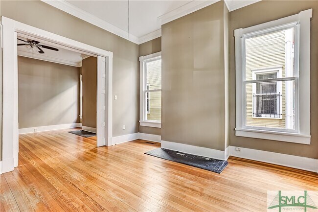 Foto del edificio - 411 E Waldburg St