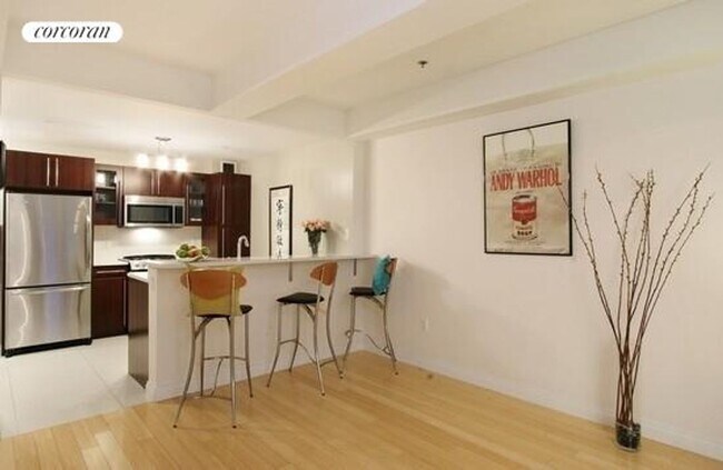 Foto del edificio - 302 2nd St