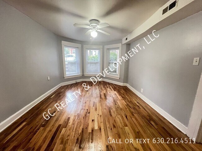 Photo - 3327 N Claremont Ave Apartment