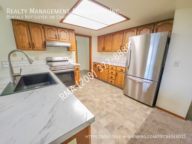 Building Photo - High Quality 3 Bedroom House in West Boise