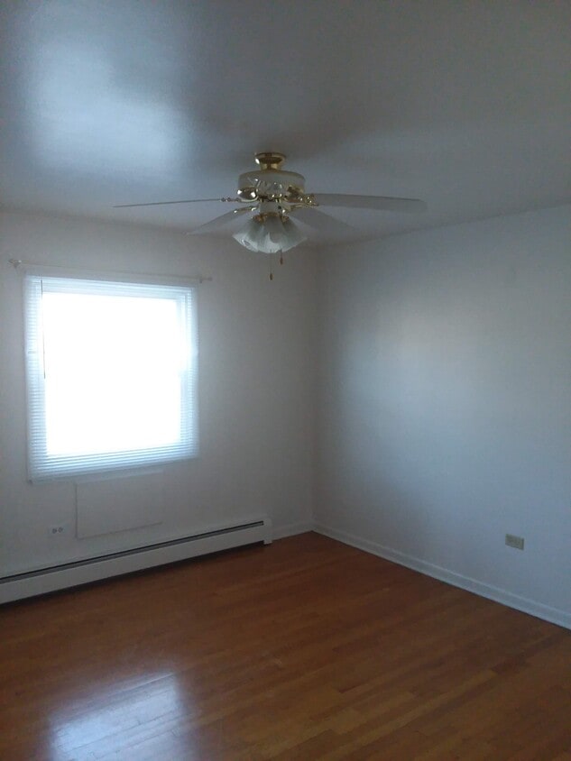 Bedroom - 17 W Grove St