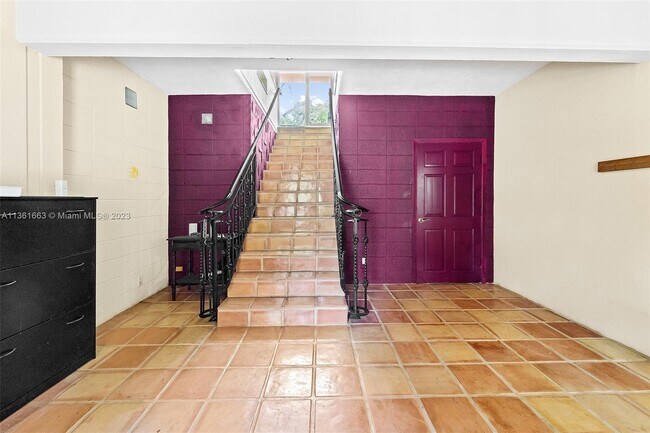 Foto del edificio - 2355 NE 191st St