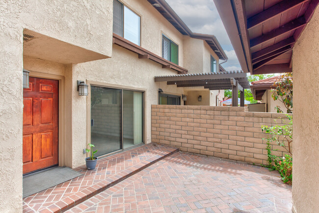 Foto del edificio - 25581 Breezewood St
