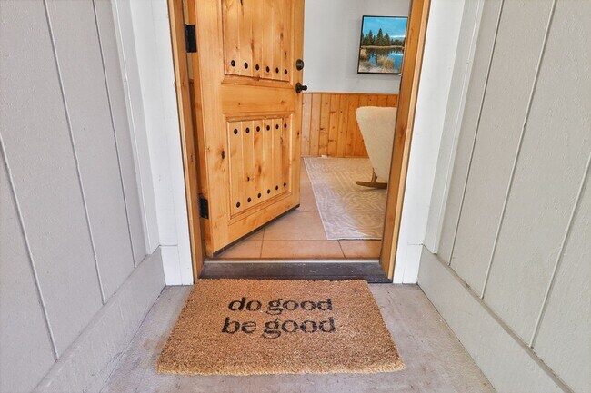 Foto del edificio - 2216 Maplewood Way