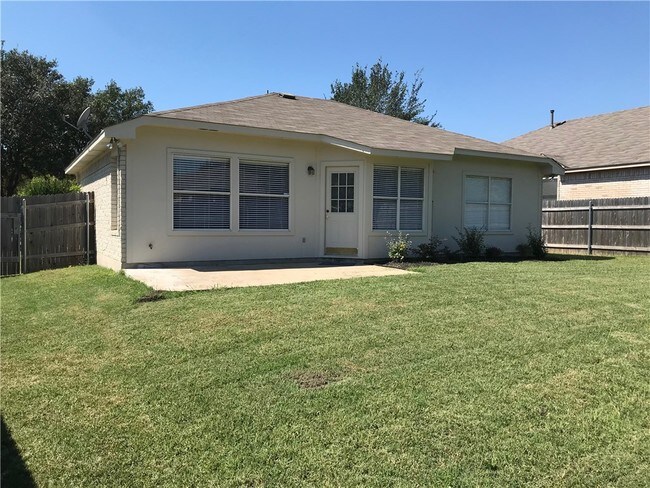 Foto del edificio - 17601 Van Horn Ct