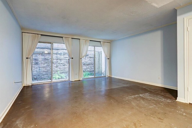 Building Photo - 1211 Miramar St