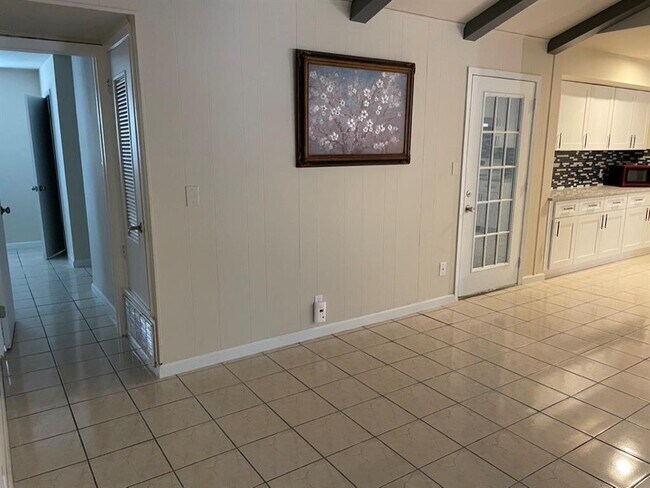 Building Photo - 9600 Mountain Quail Rd