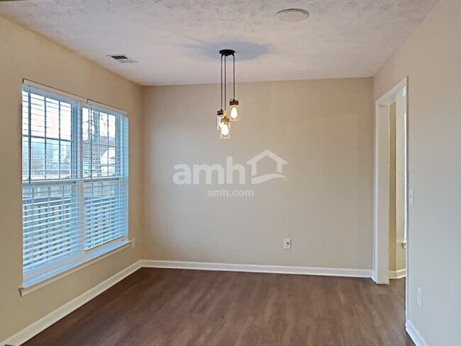 Building Photo - 2922 Wills Ct