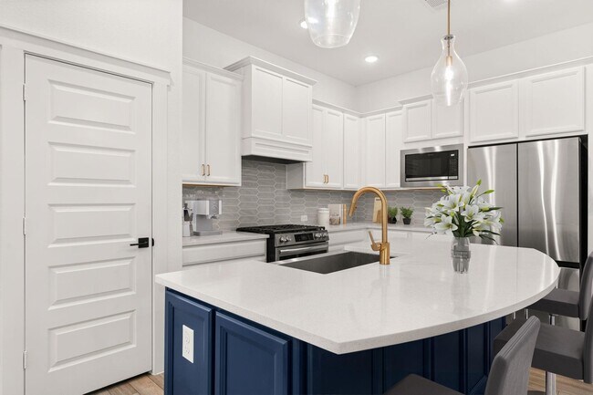 Foto del edificio - 15159 Parkland Canyon Dr