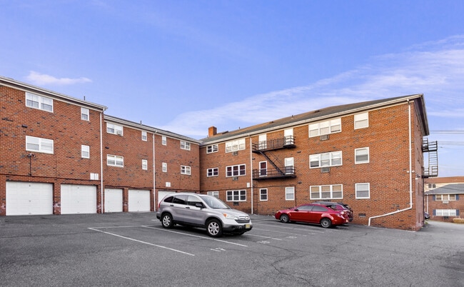 Building Photo - 222 Elleen Terrace LLC