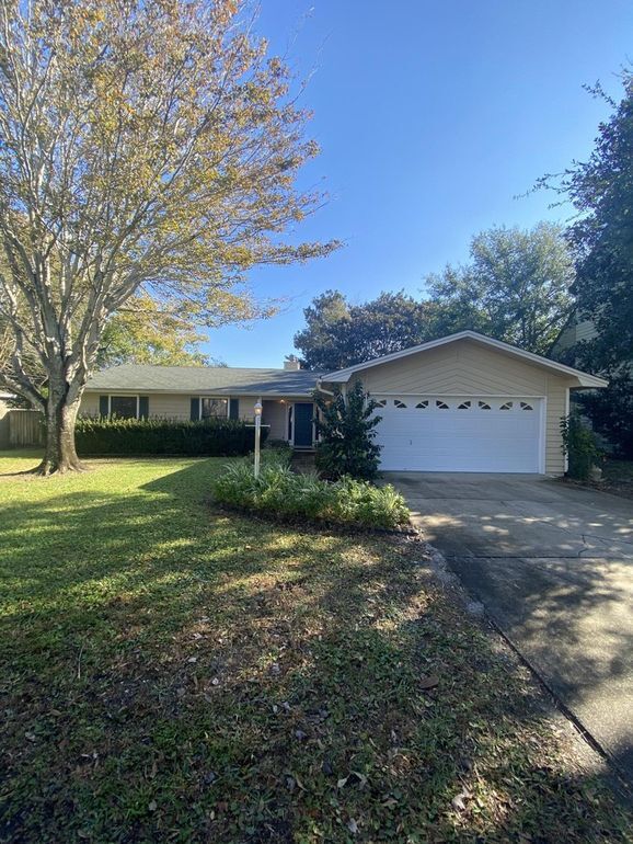 Primary Photo - Single Family Home at 324 Holly St , destin
