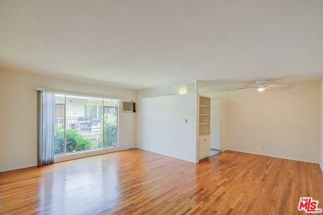 Foto del edificio - 1055 S Wooster St