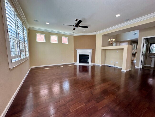 Building Photo - LUXURY RESIDENCE IN RIVERMARK DETACHED SINGLE-FAMILY HOME | THE GLEN PLAN II